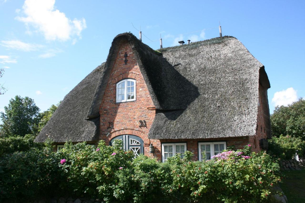 Friesenhaus Kaeptn Hahn Hausteil 07 * Westerland